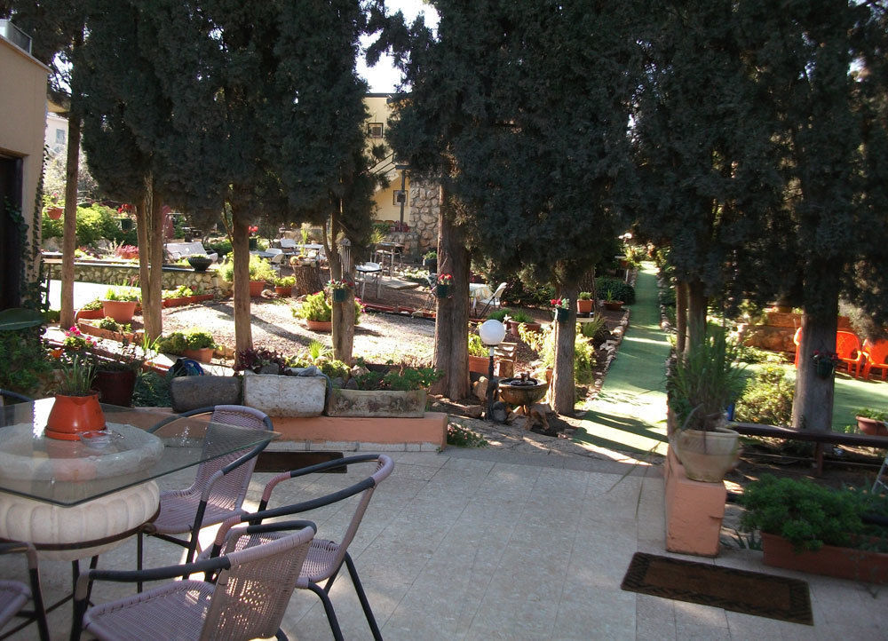 Safed Inn Eksteriør billede